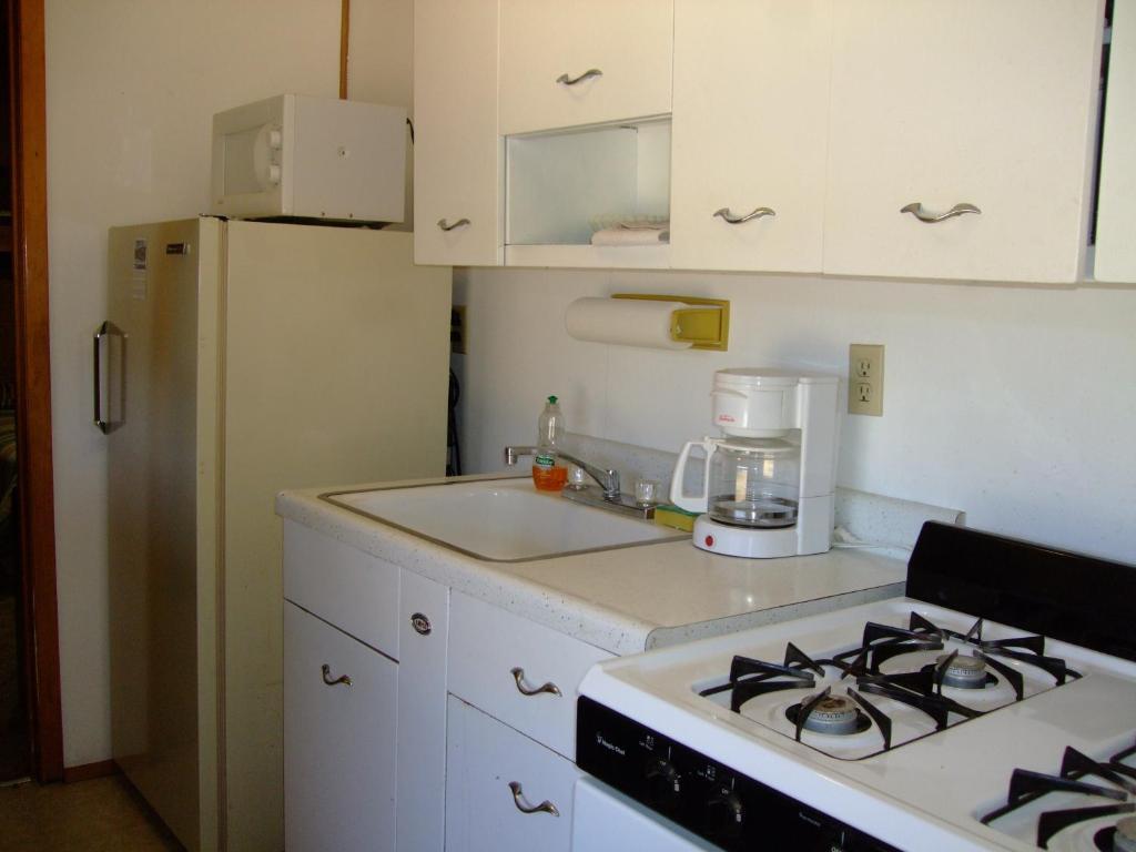 Sierra Bonita Cabins And Rv Park 과달루피타 객실 사진